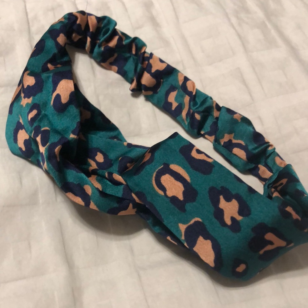 Leopard Head Wrap